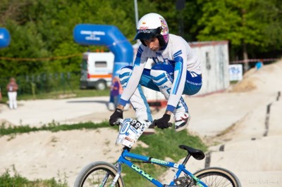 tenue HARO pantalon taille 40 env, jersey XS