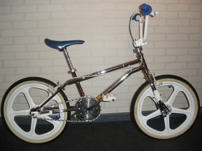 vends un gt pro performer (1985)