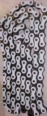 chaine noire et blanche